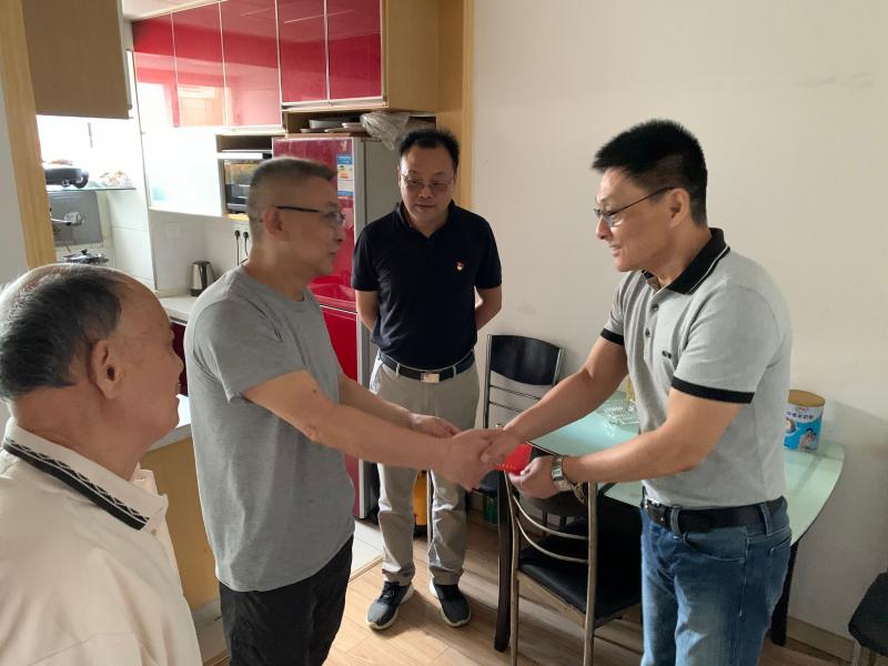 1593649321255007.jpg 邓春云2.jpg