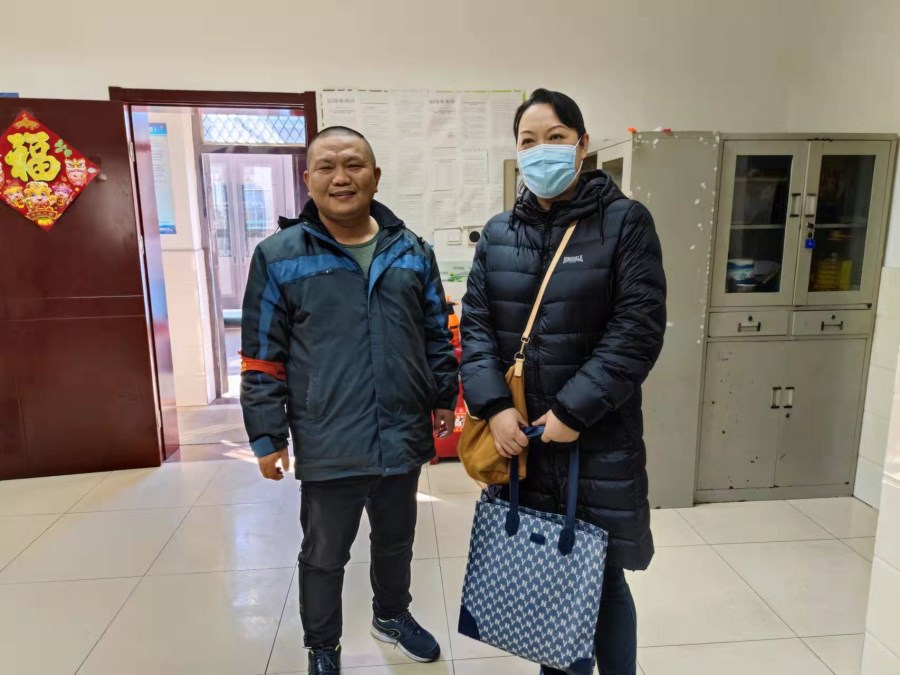 C:\Users\Acer\Desktop\12月宣传工作\内部投稿\集团\汽车九队司机捡到重要文件袋及时为乘客解烦恼\824f9338692d94098cd0e2fa6e78fc0.jpg C:\Users\Acer\Desktop\12月宣传工作\内部投稿\集团\汽车九队司机捡到重要文件袋及时为乘客解烦恼\824f9338692d94098cd0e2fa6e78fc0.jpg