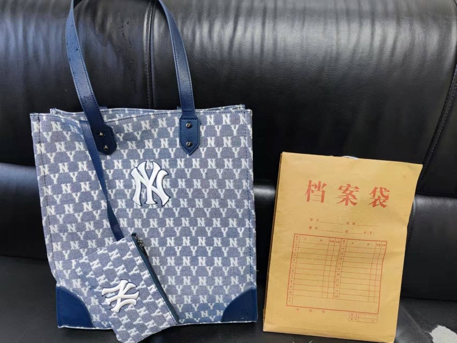 C:\Users\Acer\Desktop\12月宣传工作\内部投稿\集团\汽车九队司机捡到重要文件袋及时为乘客解烦恼\5e5651f8db6544c1c094dd1fda69b9e.jpg C:\Users\Acer\Desktop\12月宣传工作\内部投稿\集团\汽车九队司机捡到重要文件袋及时为乘客解烦恼\5e5651f8db6544c1c094dd1fda69b9e.jpg