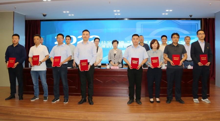 颁奖1.jpg 颁奖1.jpg