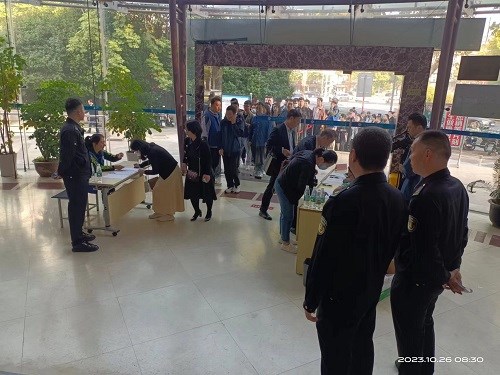 照片4.jpg 照片4.jpg