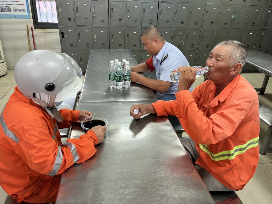 8BDF9CF66A8B634B1AF95A0E325A985A.jpg 8BDF9CF66A8B634B1AF95A0E325A985A.jpg